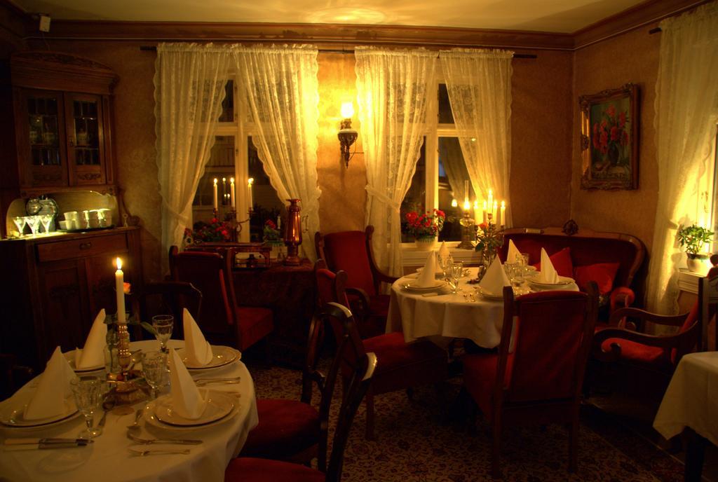 Paulsens Hotel Lyngdal Exterior foto